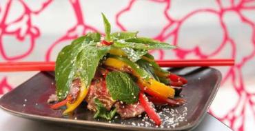 Смачний салат з вареною яловичиною: рецепти, склад, способи приготування та відгуки